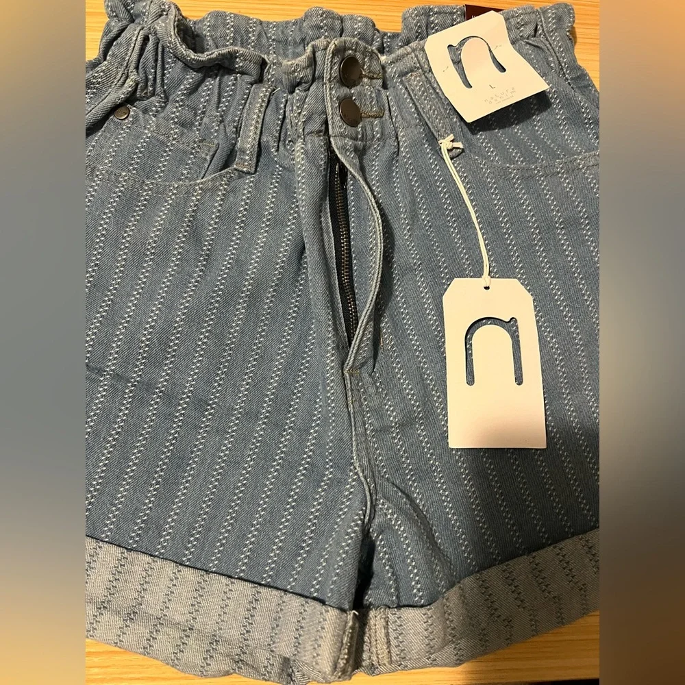 Nature Denim High Rise Striped Paperbag Waist Shorts Blue Size L Resort Cruise - Picture 4 of 8